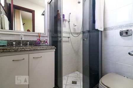 Apartamento à venda com 360m², 5 quartos e 3 vagas Apartamento à venda com 360m², 5 quartos e 3 vagasBanheiro da Suíte 2