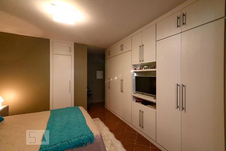 Apartamento à venda com 360m², 5 quartos e 3 vagas Apartamento à venda com 360m², 5 quartos e 3 vagasSuíte 4