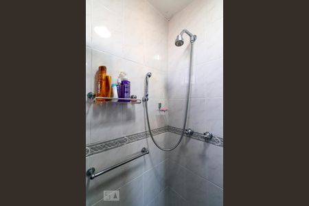 Apartamento à venda com 360m², 5 quartos e 3 vagas Apartamento à venda com 360m², 5 quartos e 3 vagasBanheiro da Suíte 2