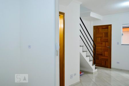 Sala Entrada de casa de condomínio para alugar com 2 quartos, 52m² em Jardim Gonzaga, São Paulo