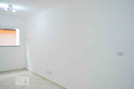 Sala Vista Lateral de casa de condomínio para alugar com 2 quartos, 52m² em Jardim Gonzaga, São Paulo