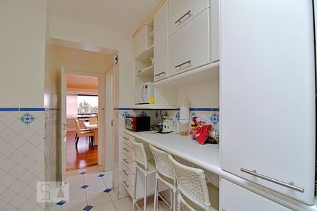 Apartamento à venda com 280m², 3 quartos e 4 vagasCozinha