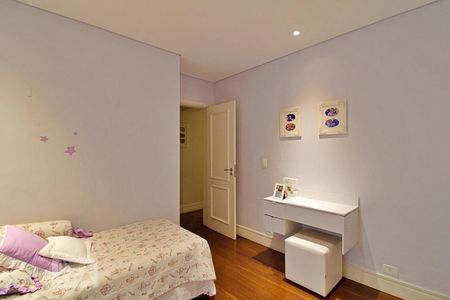 Apartamento à venda com 280m², 3 quartos e 4 vagasSuíte 2