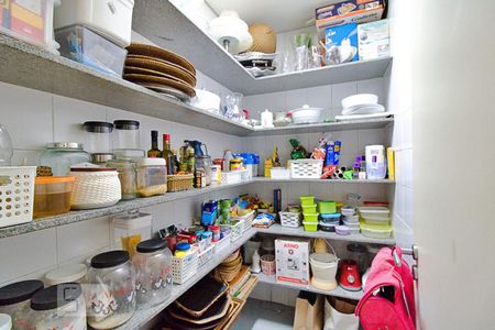 Apartamento à venda com 280m², 3 quartos e 4 vagasDespensa