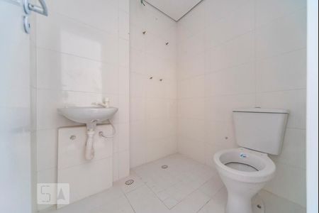 Banheiro de apartamento à venda com 2 quartos, 102m² em Vila Curuca, Santo André