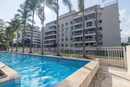 Apartamento à venda com 85m², 3 quartos e 1 vaga Apartamento à venda com 85m², 3 quartos e 1 vagaÁrea Comum - Piscina
