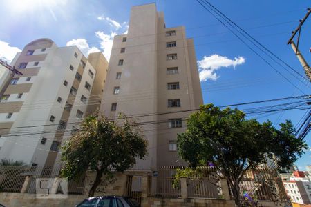 Apartamento para alugar com 94m², 3 quartos e 2 vagas Apartamento para alugar com 94m², 3 quartos e 2 vagasFachada