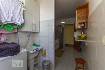 Apartamento à venda com 74m², 3 quartos e 2 vagas Apartamento à venda com 74m², 3 quartos e 2 vagasLavanderia