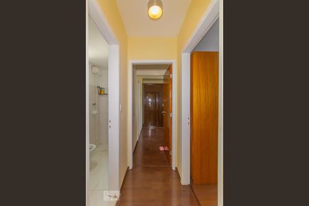 Apartamento à venda com 74m², 3 quartos e 2 vagas Apartamento à venda com 74m², 3 quartos e 2 vagasCorredor