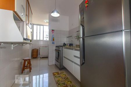 Apartamento à venda com 74m², 3 quartos e 2 vagas Apartamento à venda com 74m², 3 quartos e 2 vagasCozinha