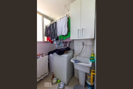 Apartamento à venda com 74m², 3 quartos e 2 vagas Apartamento à venda com 74m², 3 quartos e 2 vagasLavanderia