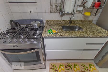 Apartamento à venda com 74m², 3 quartos e 2 vagas Apartamento à venda com 74m², 3 quartos e 2 vagasCozinha