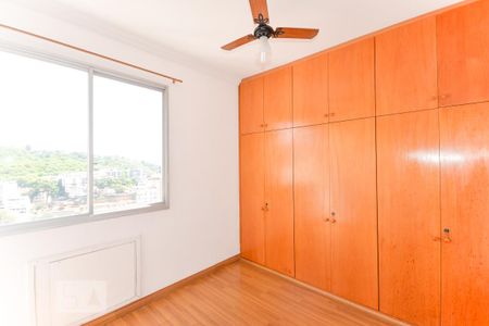 Quarto 2 de apartamento para alugar com 2 quartos, 61m² em Vila Isabel, Rio de Janeiro