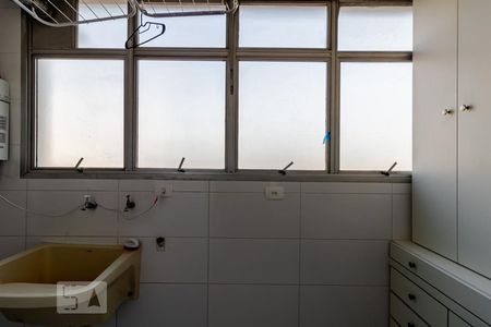 Apartamento para alugar com 100m², 3 quartos e 2 vagas Apartamento para alugar com 100m², 3 quartos e 2 vagasÁrea de Serviço