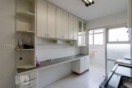 Apartamento para alugar com 100m², 3 quartos e 2 vagas Apartamento para alugar com 100m², 3 quartos e 2 vagasCozinha