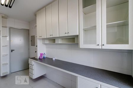 Apartamento para alugar com 100m², 3 quartos e 2 vagas Apartamento para alugar com 100m², 3 quartos e 2 vagasCozinha