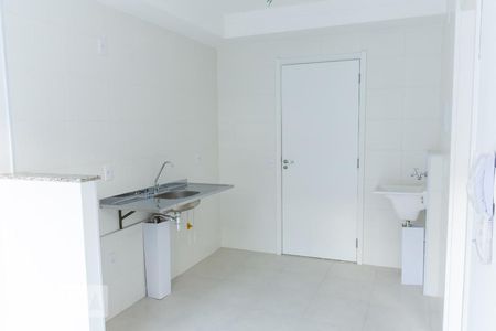 Cozinha e Área de Serviço de kitnet/studio à venda com 1 quarto, 32m² em Vila Palmeiras, São Paulo