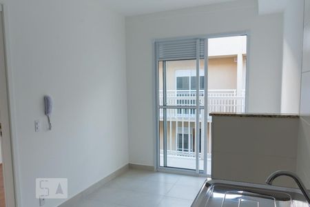 Sala/Cozinha de kitnet/studio para alugar com 1 quarto, 32m² em Vila Palmeiras, São Paulo