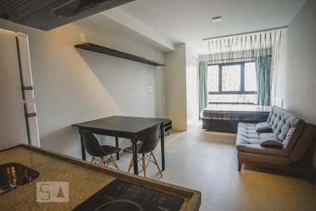Sala / Cozinha de kitnet/studio para alugar com 1 quarto, 28m² em Mirandópolis, São Paulo