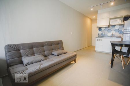Sala / Cozinha de kitnet/studio para alugar com 1 quarto, 28m² em Mirandópolis, São Paulo