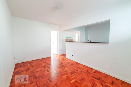 Apartamento para alugar com 80m², 4 quartos e 1 vaga Apartamento para alugar com 80m², 4 quartos e 1 vagaSala