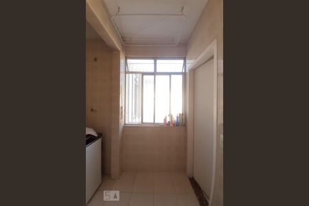 Apartamento à venda com 70m², 2 quartos e 1 vagaÁrea de Serviço