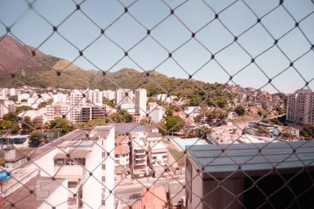 Apartamento à venda com 80m², 2 quartos e 1 vaga Apartamento à venda com 80m², 2 quartos e 1 vagaVista
