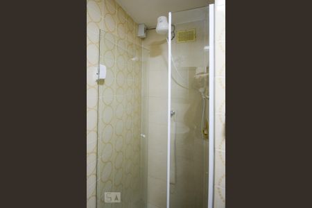 Apartamento à venda com 80m², 2 quartos e 1 vaga Apartamento à venda com 80m², 2 quartos e 1 vagaBanheiro