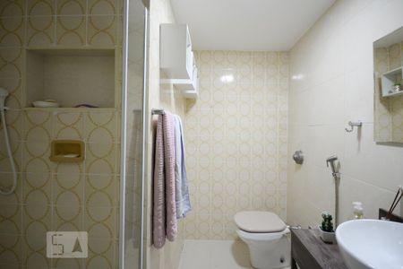 Apartamento à venda com 80m², 2 quartos e 1 vaga Apartamento à venda com 80m², 2 quartos e 1 vagaBanheiro