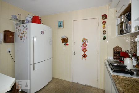 Apartamento à venda com 80m², 2 quartos e 1 vaga Apartamento à venda com 80m², 2 quartos e 1 vagaCozinha e Área de Serviço
