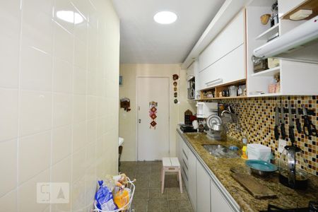 Apartamento à venda com 80m², 2 quartos e 1 vaga Apartamento à venda com 80m², 2 quartos e 1 vagaCozinha e Área de Serviço