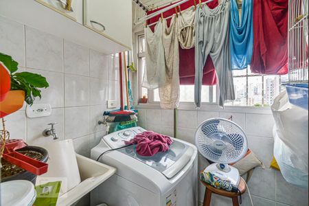Apartamento à venda com 58m², 3 quartos e 1 vagaÁrea de Serviço