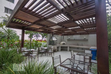 Apartamento à venda com 83m², 2 quartos e 1 vaga Apartamento à venda com 83m², 2 quartos e 1 vagaÁrea comum - Churrasqueira