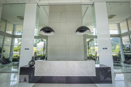 Apartamento à venda com 83m², 2 quartos e 1 vaga Apartamento à venda com 83m², 2 quartos e 1 vagaHall de Entrada