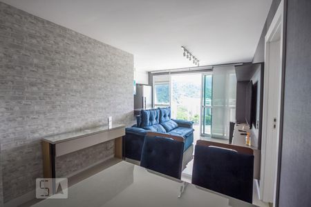 Sala de apartamento à venda com 2 quartos, 83m² em Barra da Tijuca, Rio de Janeiro