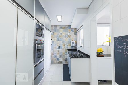 Apartamento para alugar com 96m², 2 quartos e 2 vagasCozinha