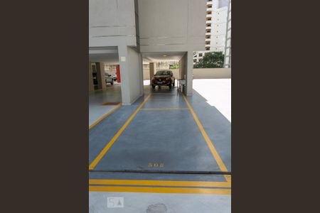 Garagem - 2 vagas em linha de apartamento para alugar com 2 quartos, 72m² em Funcionários, Belo Horizonte