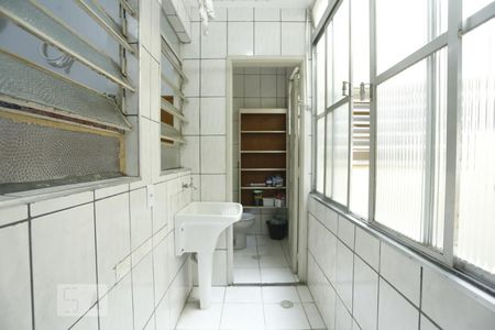 Apartamento à venda com 70m², 2 quartos e sem vagaArea de Serviços