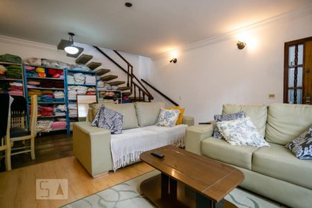 Casa à venda com 431m², 6 quartos e 2 vagasCasa B - Sala