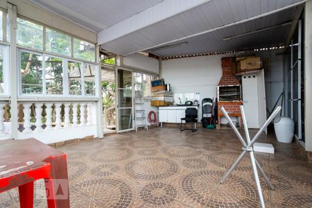 Casa à venda com 431m², 6 quartos e 2 vagasCasa B - Churrasqueira