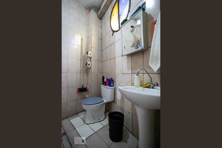 Casa à venda com 431m², 6 quartos e 2 vagasCasa c - Banheiro