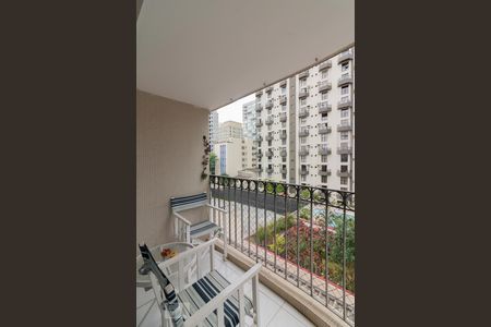 Varanda Sala de apartamento para alugar com 2 quartos, 76m² em Indianópolis, São Paulo