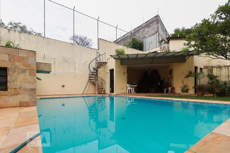 Casa para alugar com 477m², 4 quartos e 6 vagasPiscina