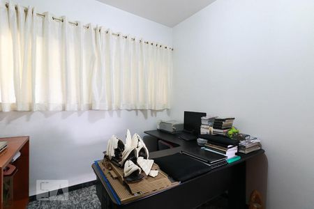 Casa para alugar com 477m², 4 quartos e 6 vagasEscritório 2