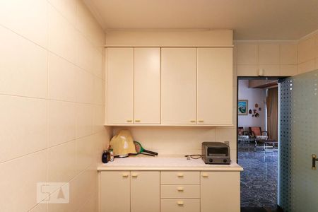 Casa para alugar com 477m², 4 quartos e 6 vagasCozinha 