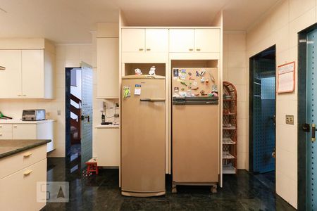 Casa para alugar com 477m², 4 quartos e 6 vagasCozinha