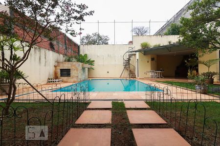 Casa para alugar com 477m², 4 quartos e 6 vagasPiscina