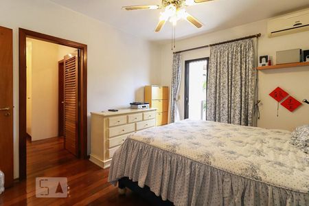 Casa para alugar com 477m², 4 quartos e 6 vagasQuarto 1 - Suíte