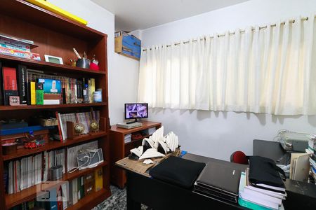 Casa para alugar com 477m², 4 quartos e 6 vagasEscritório 2