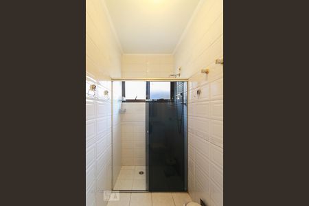 Casa para alugar com 477m², 4 quartos e 6 vagasBanheiro da Suíte 2